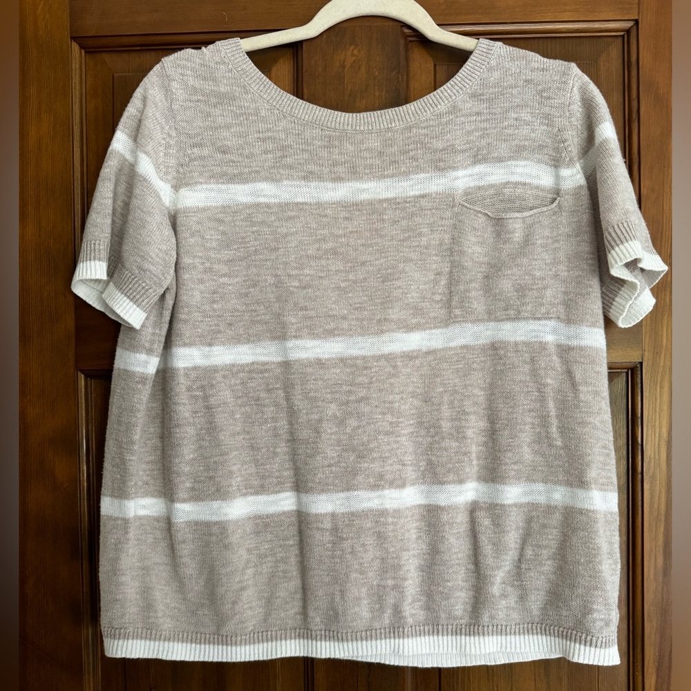 Gap light weight striped sweater pocket tee